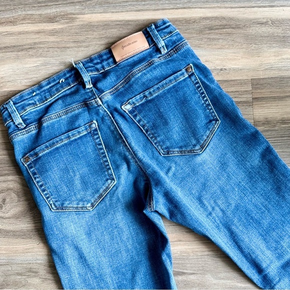 ASOS Stradivarius Regular High Waist Distressed Medium Wash Skinny Jeans Size 6 - Picture 9 of 12